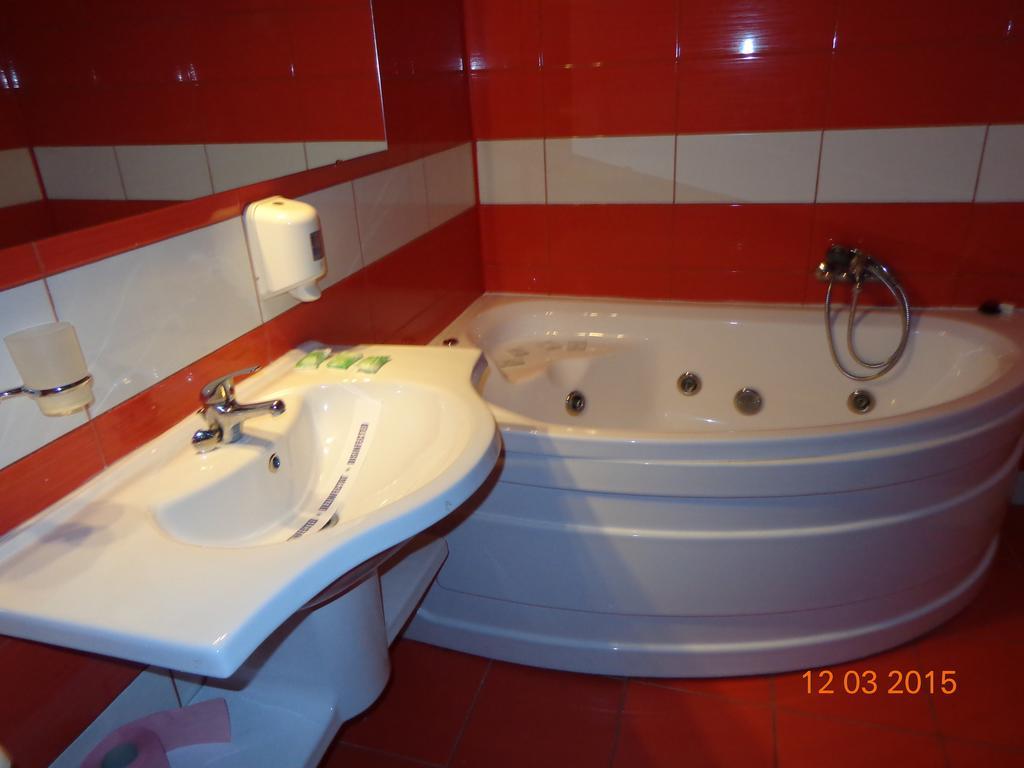 Hotel Cygnus Tulcea Quarto foto